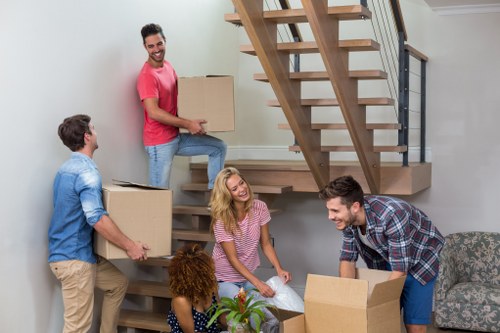Careful box organisation and labelling for local home moving