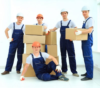 Local movers managing stairs and access during an Earls Court relocation