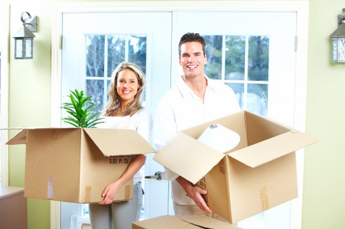 Local flat removals support for Earls Court residents